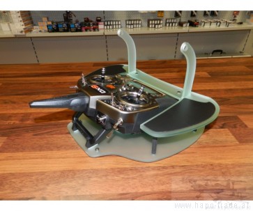 Senderpult Spektrum DX9 grün mit Steckbügeln